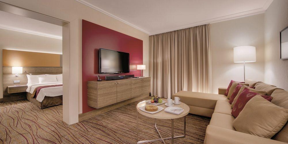 Courtyard By Marriott Linz Exterior foto