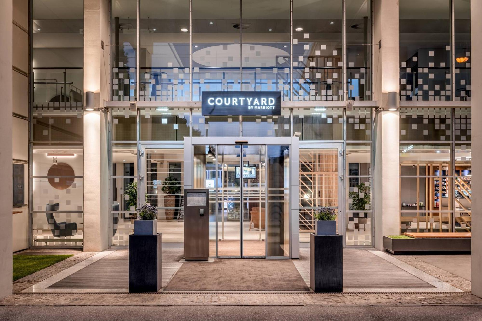 Courtyard By Marriott Linz Exterior foto